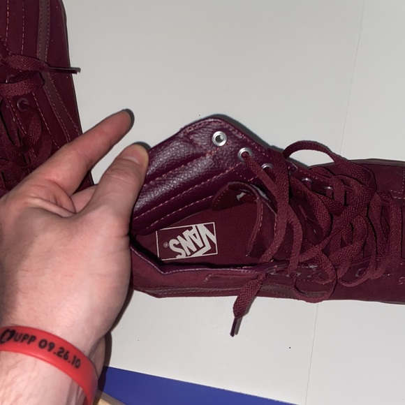 Men’s dark burgundy high top Vans - Picture 5 of 5